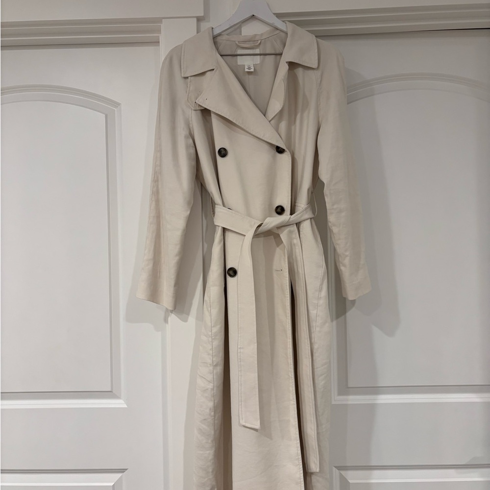H&M Cream trench coat with belt, Size M #trenchcoat #outerwear